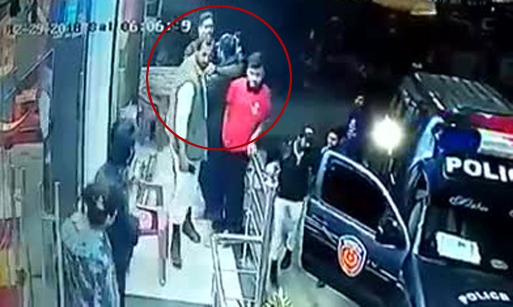 موبائل ہٹانے کو کیوں کہاں؟