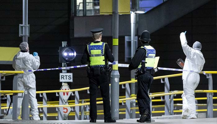 برطانیہ : ریلوے اسٹیشن پر چاقو سے حملہ، 3 افراد زخمی
