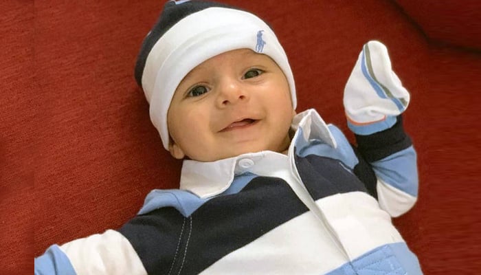 بچوں کے ساتھ اہم شخصیات کی خوبصورت تصاویر
