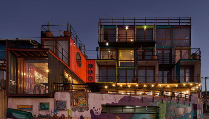 چلی میں ناکارہ کنٹینر سے بنا ہوٹل سیاحوں کی توجہ کا مرکز 