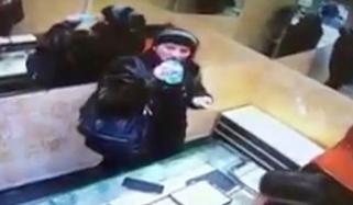 Moment A Woman Tries To Steal A Diamond Ring By Swallowing It In Istanbul Turkey