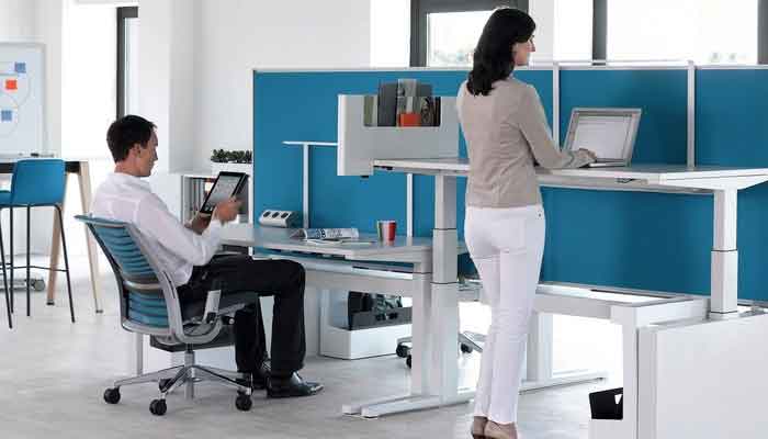 دفاتر میں کھڑے ہو کر کام کرنا صحت کے لیے مفید