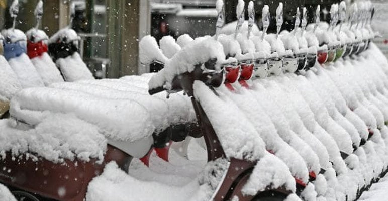 یورپ: شدید برف باری اور سردی سے 17 افراد ہلاک