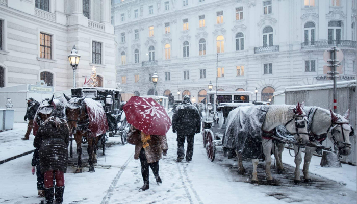 یورپ میں شدید برف باری، زندگی درہم برہم، 28افراد ہلاک