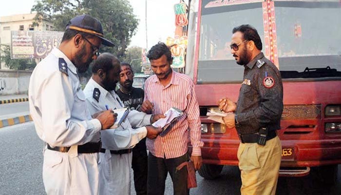  محکمہ ایکسائز سندھ کی مہم، 17491 گاڑیوں کو چیک کیا گیا