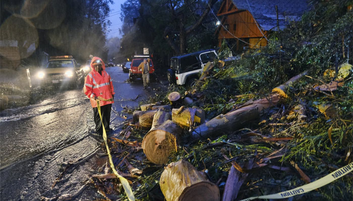 کیلیفورنیا : برفانی طوفان سے نظام زندگی درہم برہم