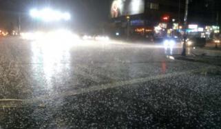 Heavy Rain Hailstorm Hits In Lahore And Sheikhupura