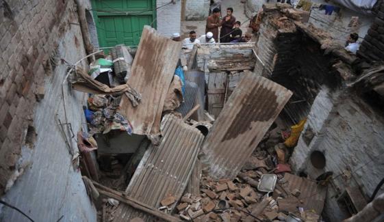 3 Killed After Roofs Collapse In Country