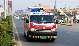 Lahore 31 Injured In Bus Accident