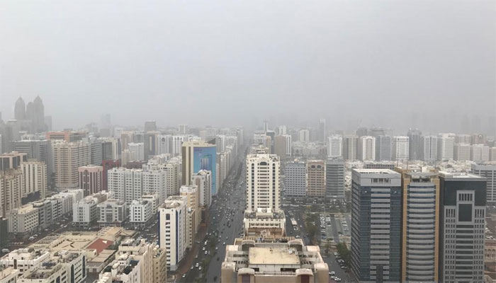 دبئی سمیت عرب امارات کی کئی ریاستوں میں بارشیں