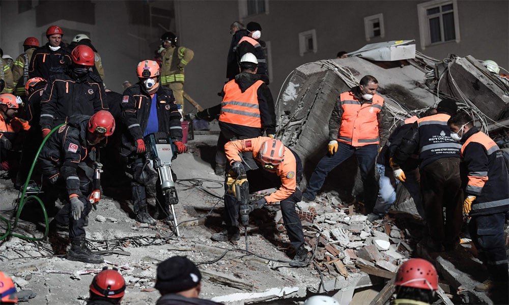 ترکی میں عمارت زمین بوس، 2 افراد جاں بحق
