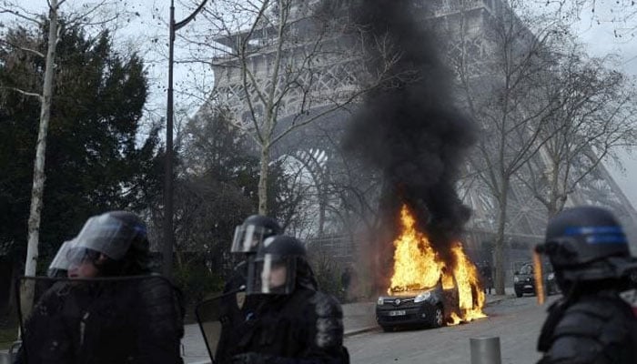 فرانس، پیلی جیکٹ مظاہرین کا پھر احتجاج
