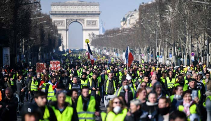 فرانس: پیلی جیکٹ مظاہرین کا احتجاج ، 15افراد گرفتار
