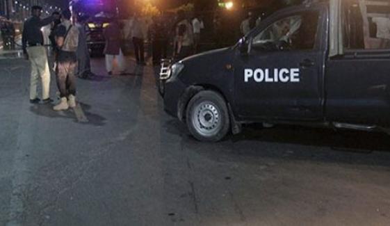 Five Injured In Firing And Accident Shikarpur Police