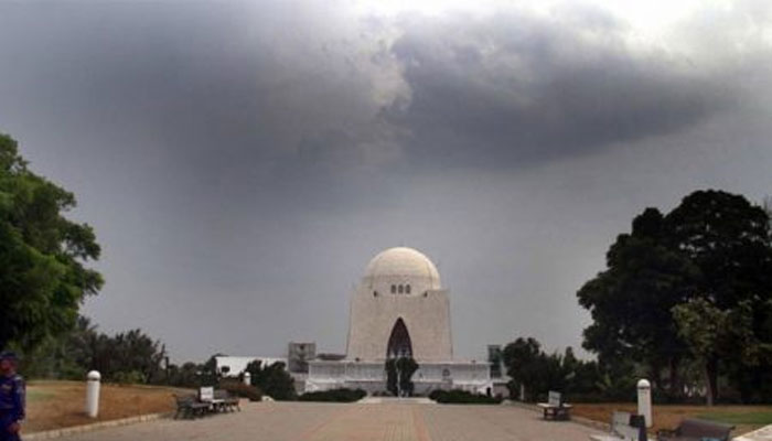 کراچی سمیت سندھ کے بعض حصوں میں آج بارش کا امکان