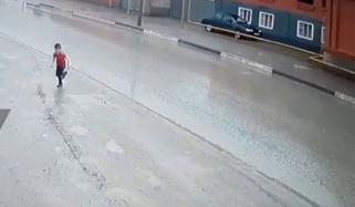 Drivers Last Ditch Swerve Saves Little Boys Life