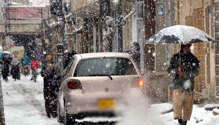 کوئٹہ میں برف باری کا 30 سالہ ریکارڈ ٹوٹ گیا