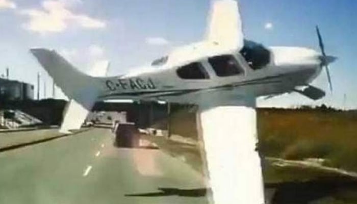 کینیڈا: چھوٹا طیارہ حادثے کا شکار، 2 افراد زخمی