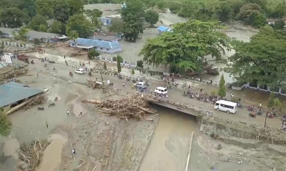 انڈونیشیا: پاپوا میں سیلابی ریلوں سے 77 افراد ہلاک