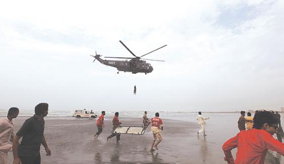 Rescue Workers Again Start Searching Of Girl In Sea Of Karachi