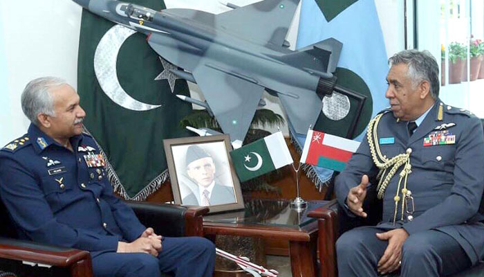 عمانی فضائیہ کے کمانڈر کی پاک فضائیہ کے سربراہ سے ملاقات
