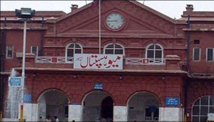 لاہور: سرکاری اسپتالوں سے مفت ٹیسٹ کی سہولت ختم 