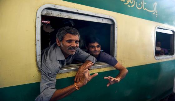 Train Of Indian Fishermen Will Reach Late Lahore