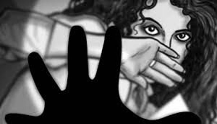 غیر محفوظ ٹرانسپورٹ ،خواتین کی راہ میں رکاوٹ