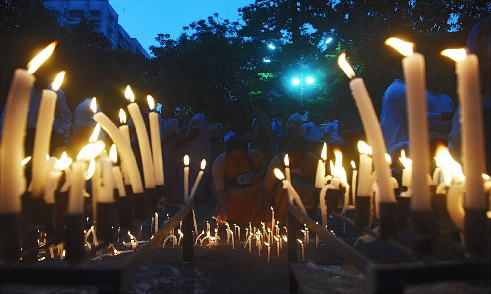 سری لنکا دھماکوں میں ہلاکتیں 359 ہو گئیں، مزید 18 گرفتار
