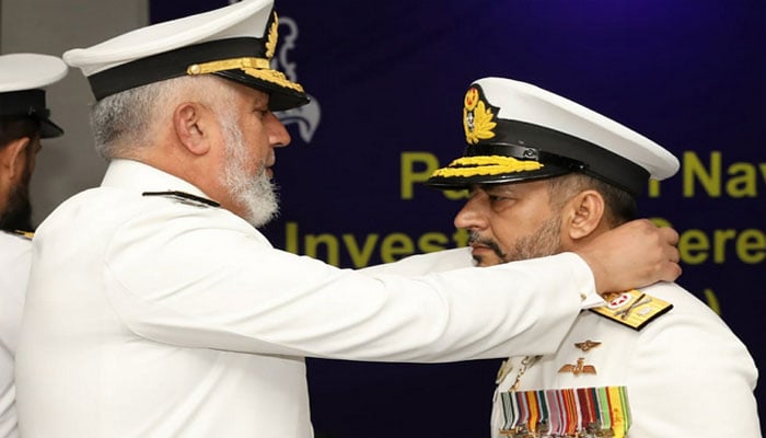  پاک بحریہ کے آفیسرز اور جوانوں کو عسکری ایوارڈز کی تفویض 