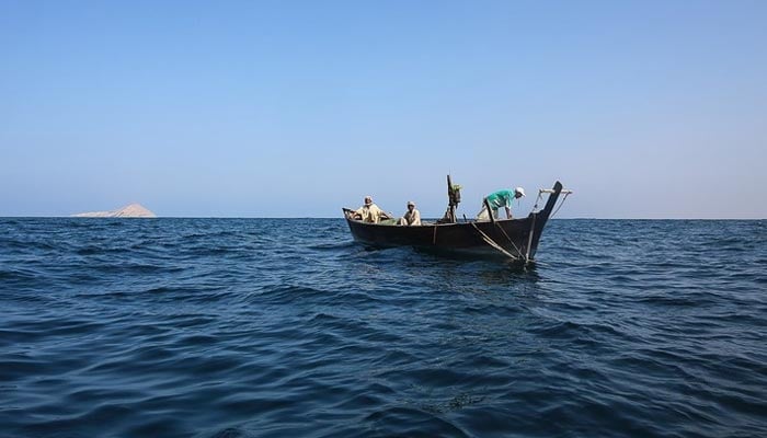 کراچی کے چھ ماہی گیروں کی لاشیں بھارتی سمندر سے مل گئیں