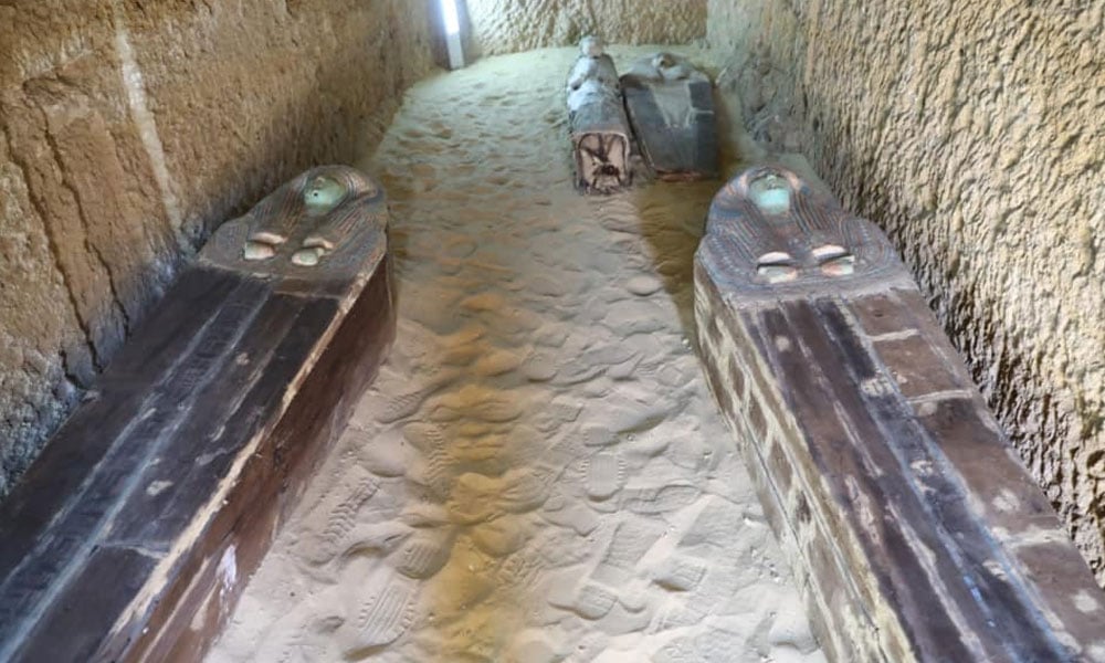 اہرام مصر کے قریب ہزاروں سال پرانا مقبرہ د ریافت