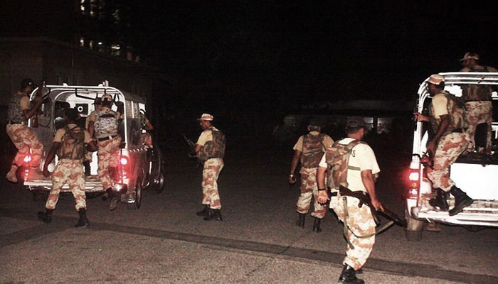 کراچی: ڈکیتی و رہزنی میں ملوث 6 ملزمان گرفتار، رینجرز