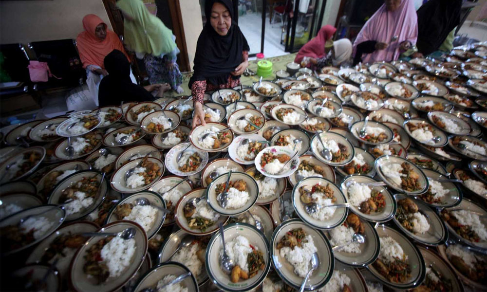 انڈونیشیا، روزانہ 3 ہزار روزداروں کی منفرد افطاری