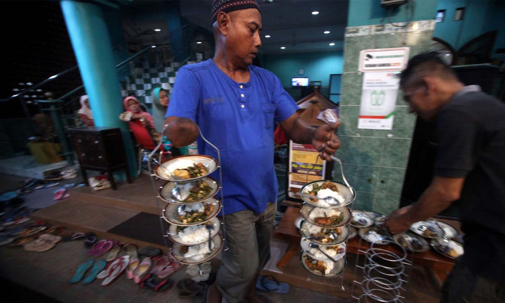 انڈونیشیا، روزانہ 3 ہزار روزداروں کی منفرد افطاری