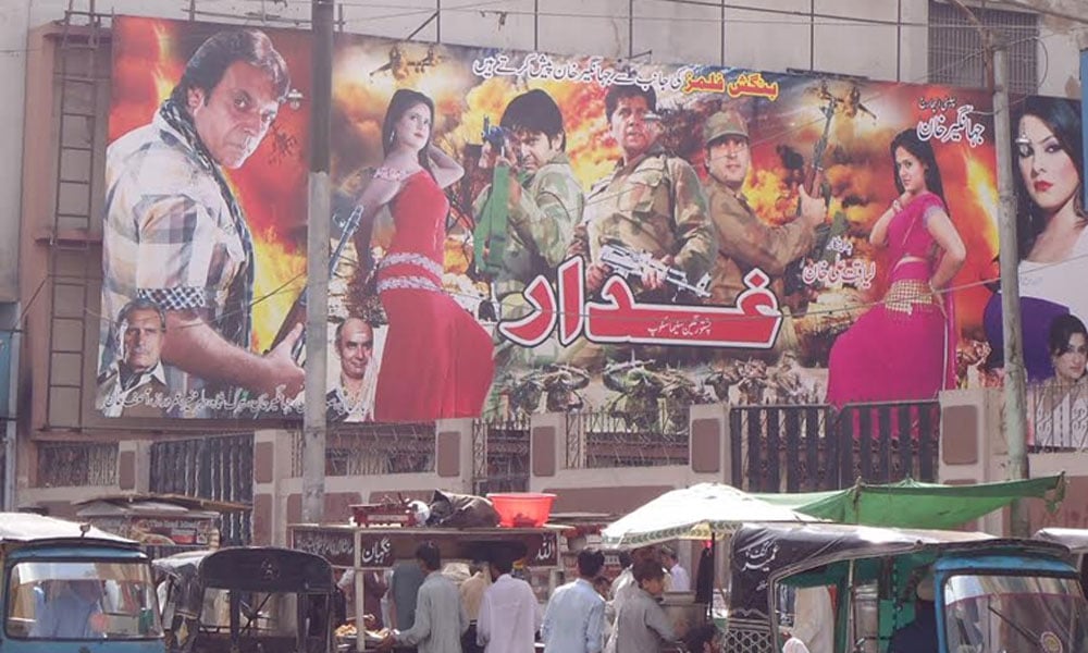 کراچی کے مشہور سینما گھروں کی کہانی