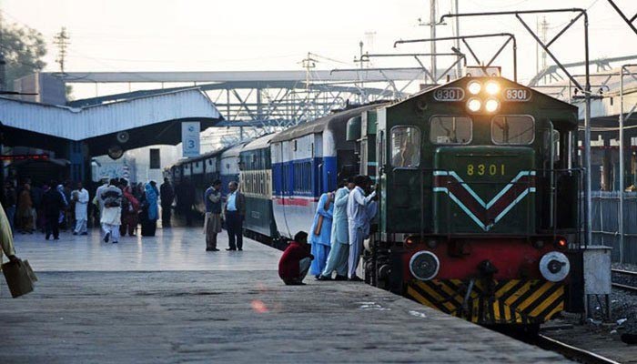 پاکستان ریلوے کا عیدالفطر پر 5 خصوصی ٹرینیں چلانے کا اعلان