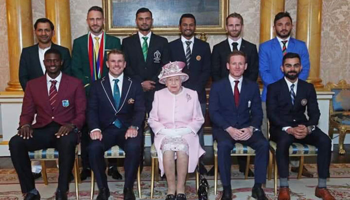 لندن:ورلڈ کپ کی افتتاحی تقریب، کپتانوں کی ملکہ سے ملاقات