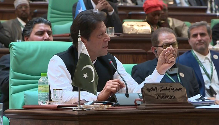 عالمی قراردادوں کے مطابق مسئلہ کشمیر کا حل ناگزیر ہے، عمران خان