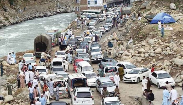 سوات میں سیاحوں کا رش لگ گیا