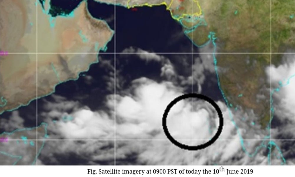 سمندری طوفان کراچی سے کتنی دور رہ گیا؟