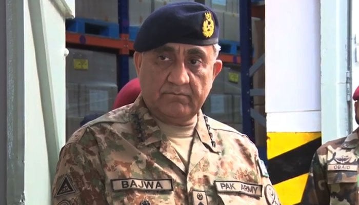 آرمی چیف سرکاری دورے پر لندن پہنچ گئے 