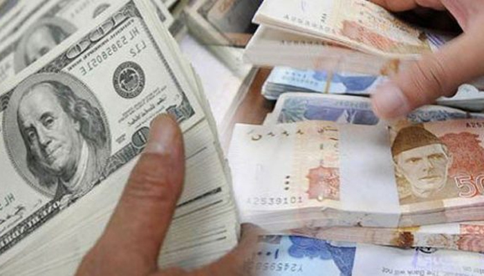 اوپن مارکیٹ میں ڈالر161 روپے سے تجاوز کرگیا