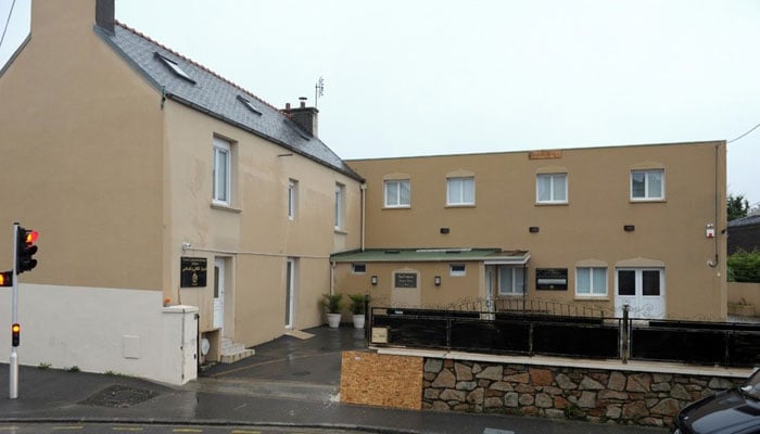 فرانس :مسجد کے سامنے فائرنگ، امام سمیت دو افراد زخمی