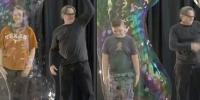 American Man Puts 13 People In Soap Bubbles Set Guinness Record