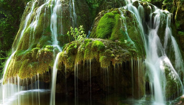 دنیا کی چندخوبصورت ترین آبشاریں