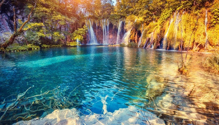 دنیا کی چندخوبصورت ترین آبشاریں