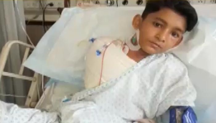 کراچی: مبینہ غلط انجکشن، لڑکےکا ہاتھ کاٹنا پڑگیا