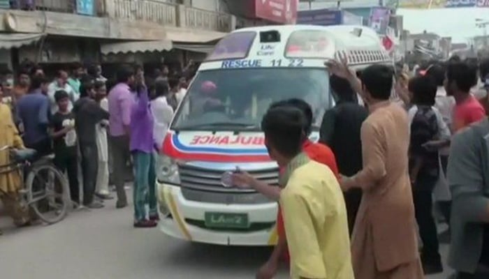 شیخوپورہ ،پولیس وین اور کار میں تصادم، 5 زخمی