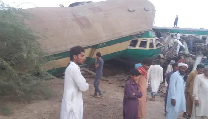 رحیم یارخان: اکبر ایکسپریس کو حادثہ، 9 مسافر جاں بحق
